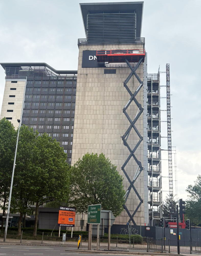 37m Scissor Lift (002).jpg (720 KB)
