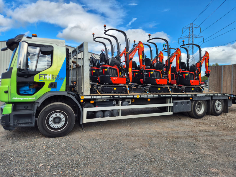 New Kubota 3 (002).jpg (487 KB)